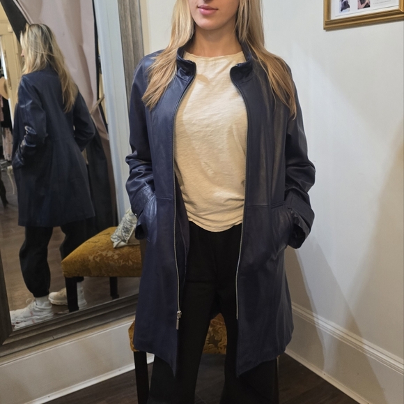 Genuine leather coat - Picture 13 of 16